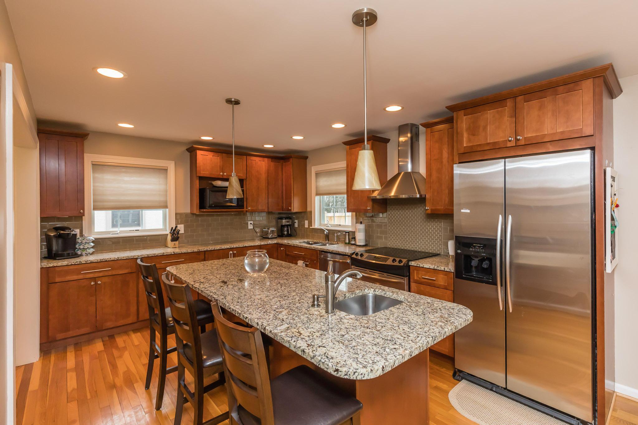 2593 Andover Road Columbus, OH 43221 - Photo 7 of 17