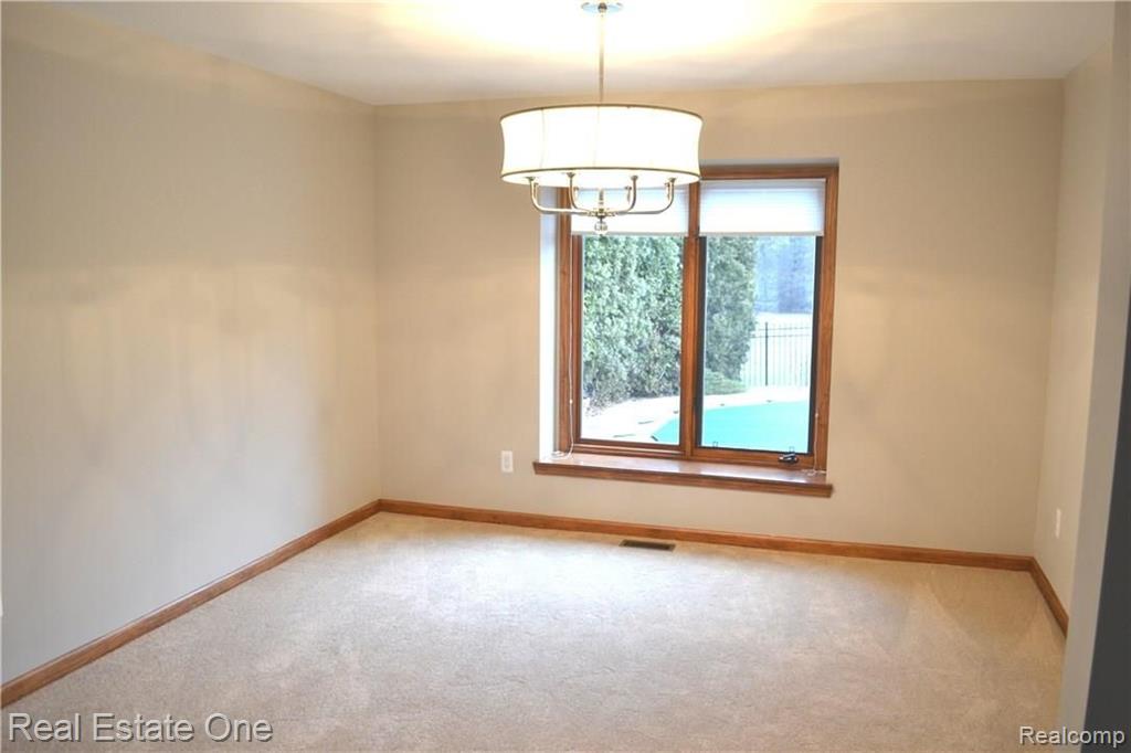 30992 Country Ridge Circle Farmington Hills, MI 48331 - Photo 8 of 40