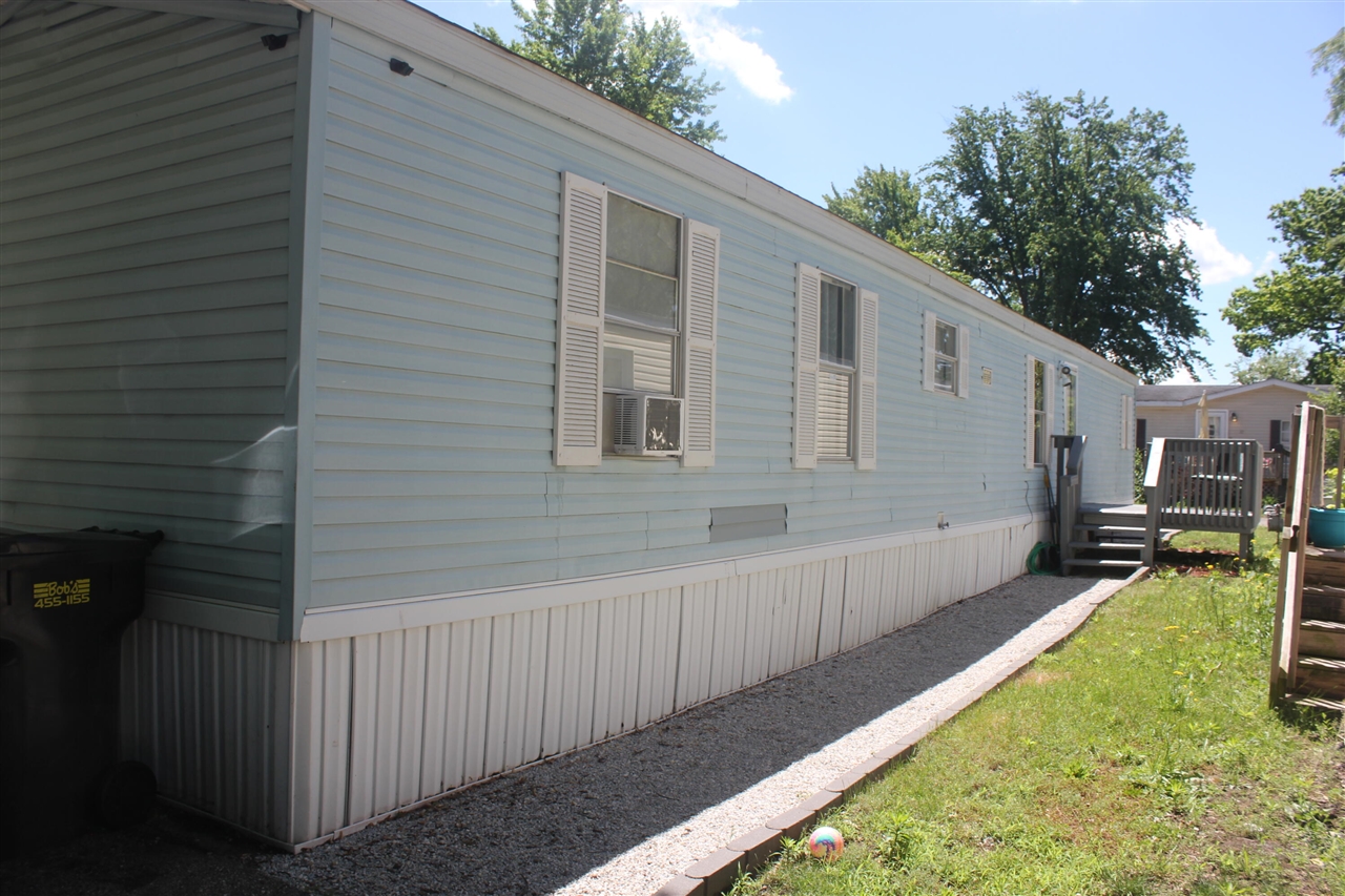 27 Inca Drive Southwest Grand Rapids, MI 49548 - Photo 4 of 17