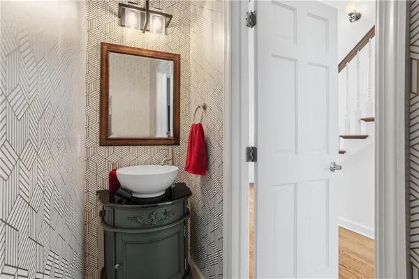 $649,900 | 503 Meadow Lane, Clinton, PA 15026