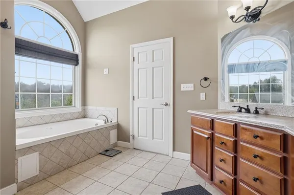 $649,900 | 503 Meadow Lane, Clinton, PA 15026