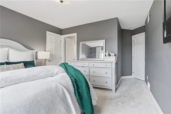 $649,900 | 503 Meadow Lane, Clinton, PA 15026