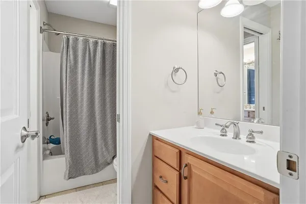 $649,900 | 503 Meadow Lane, Clinton, PA 15026