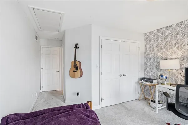 $649,900 | 503 Meadow Lane, Clinton, PA 15026