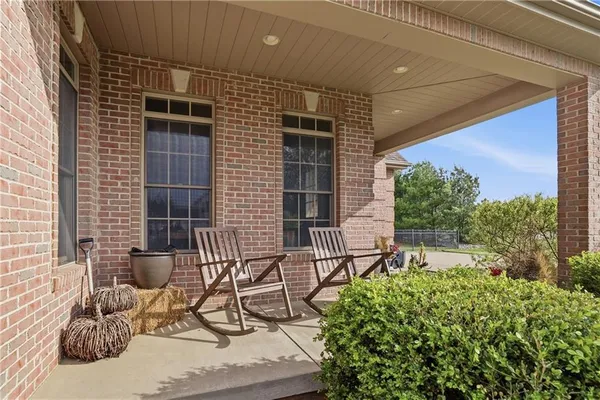 $649,900 | 503 Meadow Lane, Clinton, PA 15026