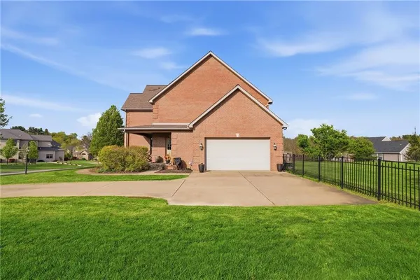 $649,900 | 503 Meadow Lane, Clinton, PA 15026