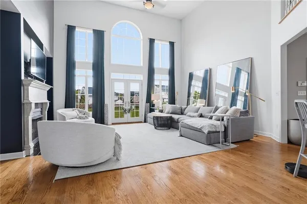 $649,900 | 503 Meadow Lane, Clinton, PA 15026