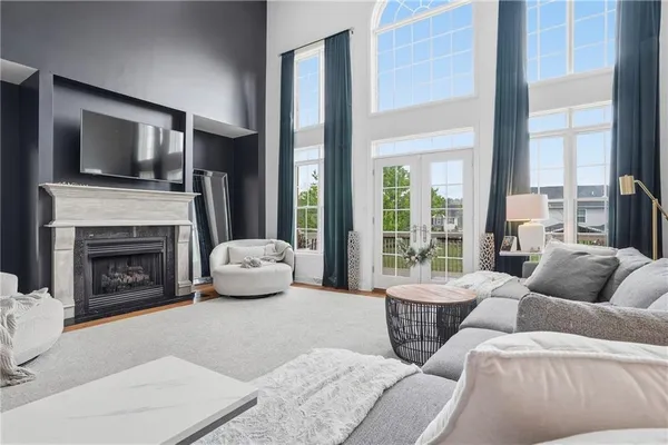 $649,900 | 503 Meadow Lane, Clinton, PA 15026