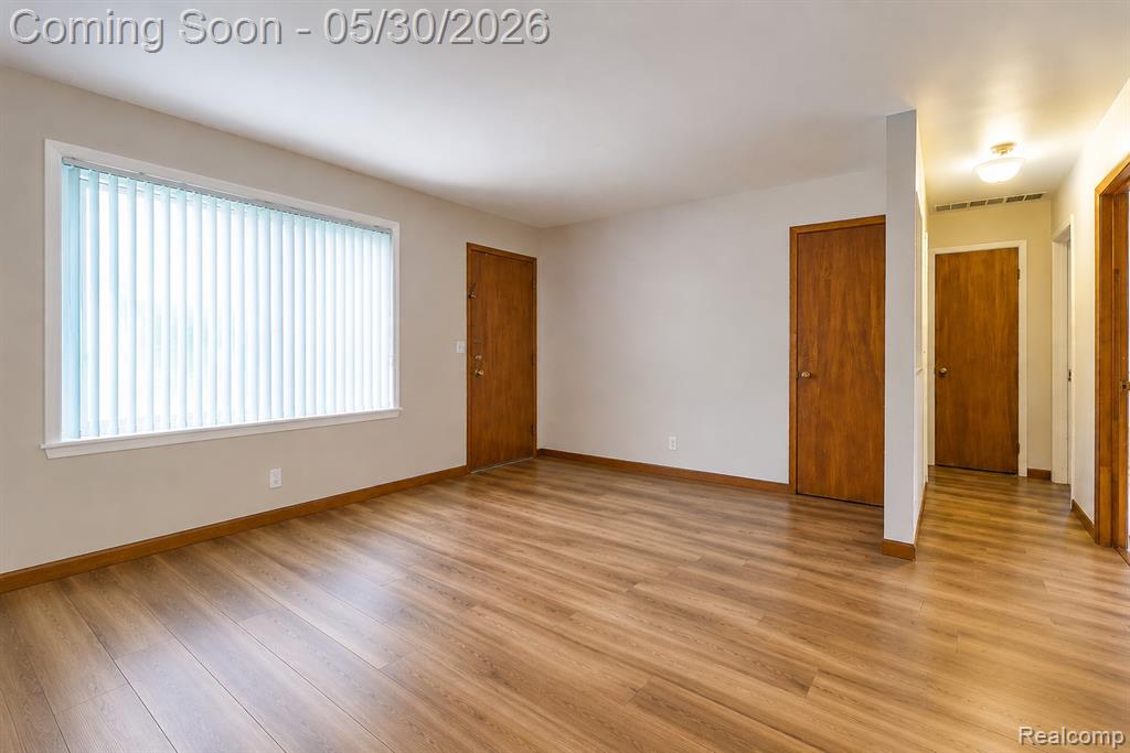 1946 Union Lake Road Commerce Township, MI 48382 - Photo 4 of 44