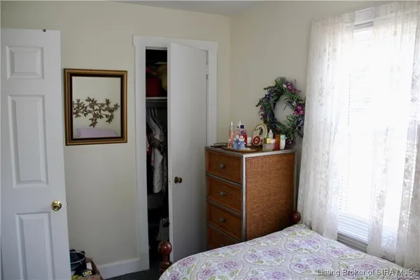 $1,200 | 302 Allhands Avenue, Sellersburg, IN 47172