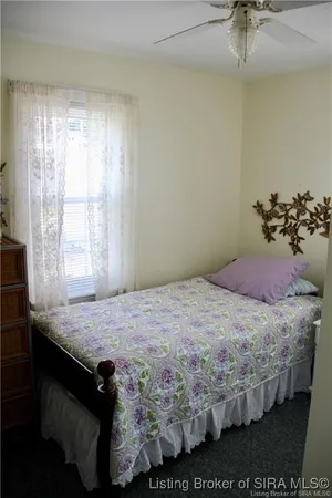 $1,200 | 302 Allhands Avenue, Sellersburg, IN 47172