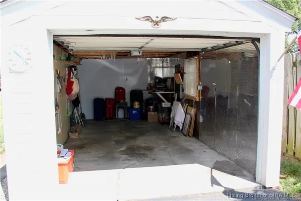 $1,200 | 302 Allhands Avenue, Sellersburg, IN 47172