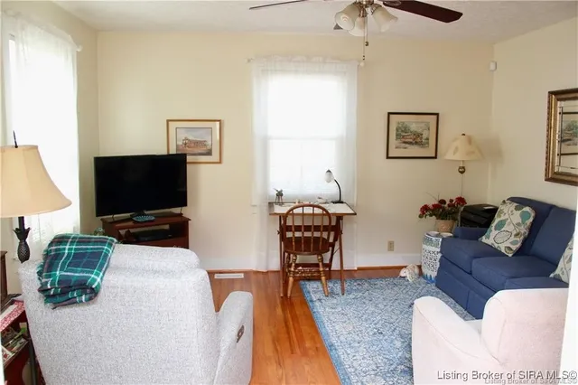 $1,200 | 302 Allhands Avenue, Sellersburg, IN 47172