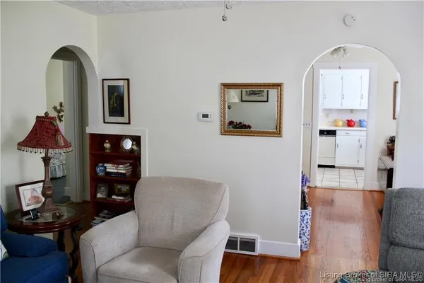 $1,200 | 302 Allhands Avenue, Sellersburg, IN 47172