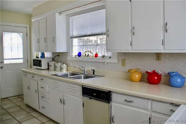 $1,200 | 302 Allhands Avenue, Sellersburg, IN 47172