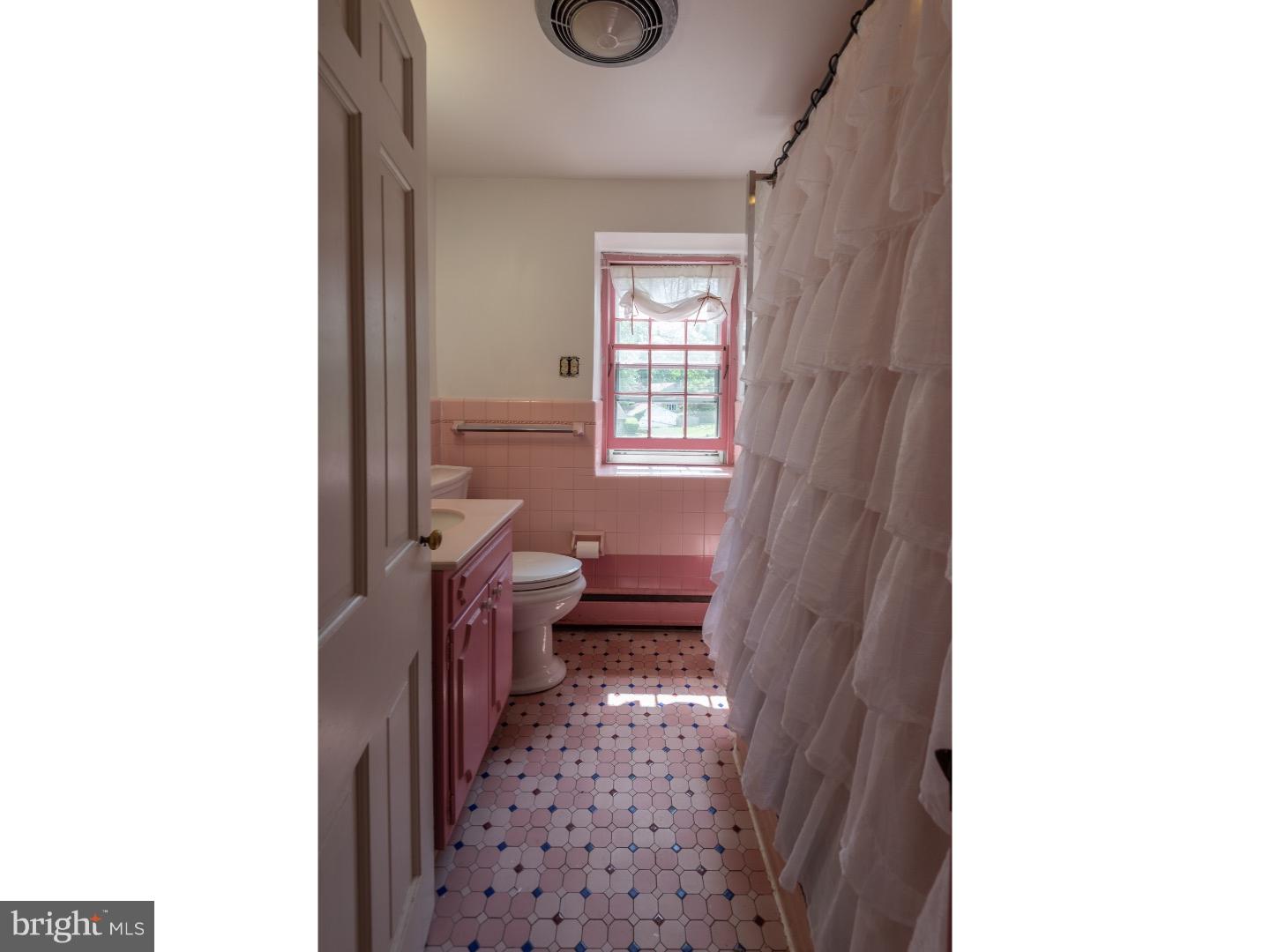 2101 Valley Road Jenkintown, PA 19046 - Photo 14 of 25