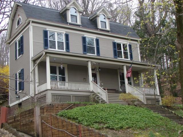 520 Sycamore Road Sewickley, PA 15143 - Photo 2 of 24 Access to basement from side service door from the driveway.