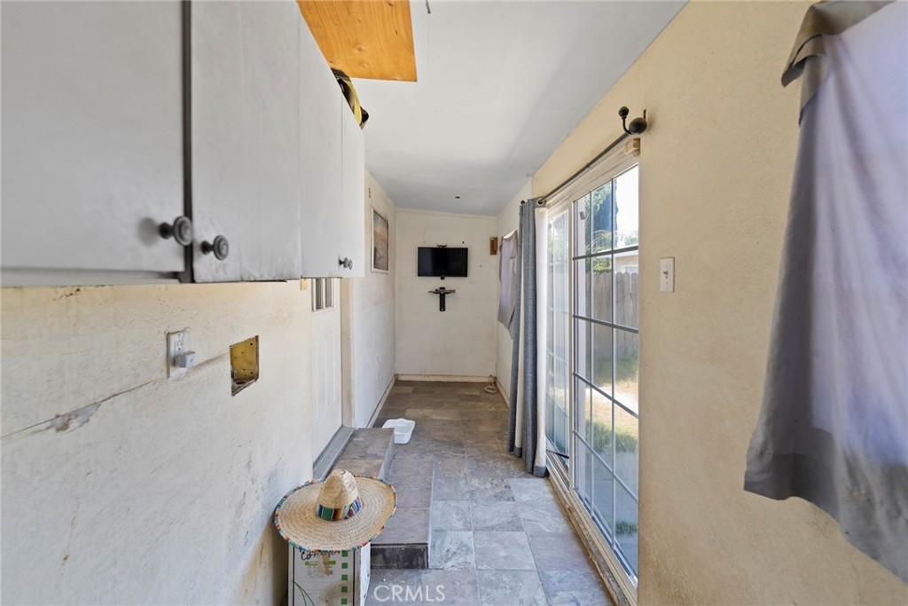 5729 Juarez Avenue Whittier, CA 90606 - Photo 24 of 42 a bathroom with a shower and a toilet