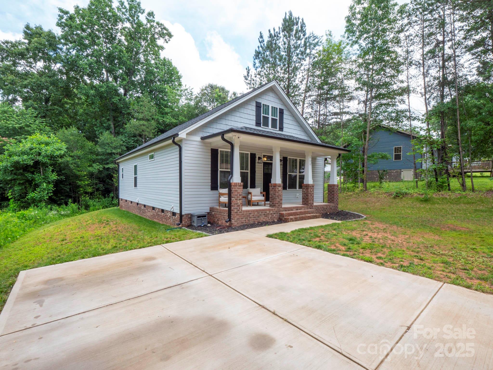 720 4th Street Stanley, NC 28164 - Photo 3 of 33