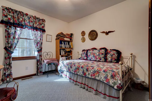 $199,900 | 1084 Star Circle, Santa Claus, IN 47579