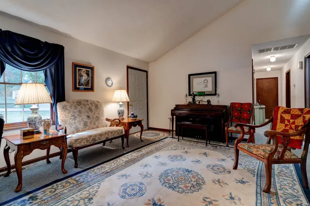 $199,900 | 1084 Star Circle, Santa Claus, IN 47579