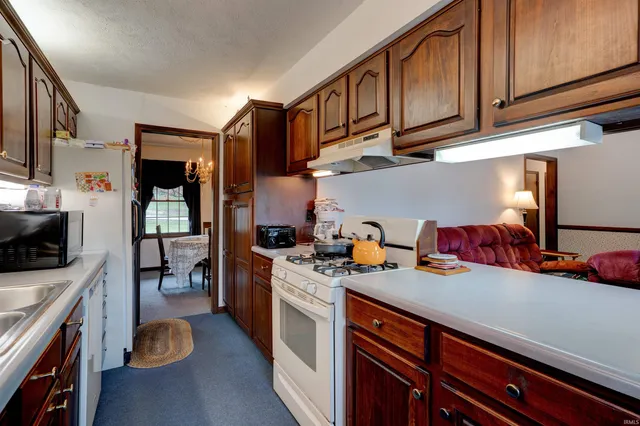 $199,900 | 1084 Star Circle, Santa Claus, IN 47579