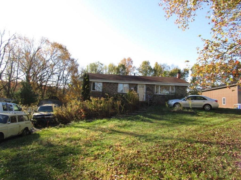 312 Leslie Road Valencia, PA 16059 - Photo 7 of 9