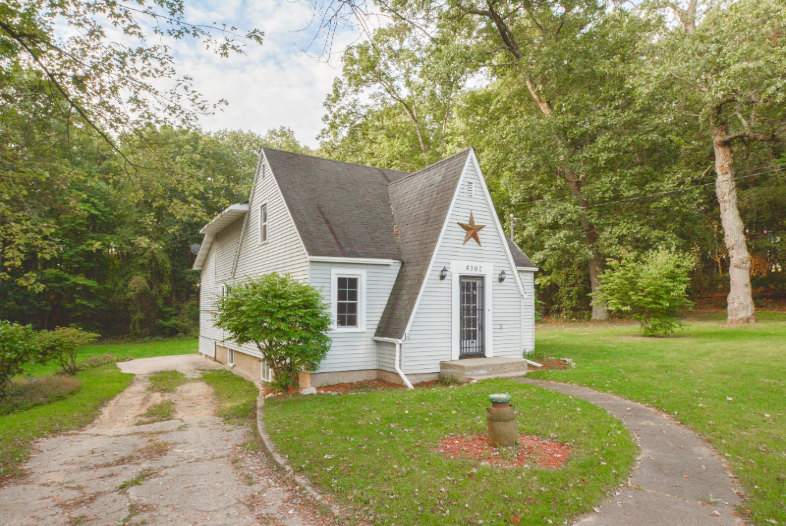 4300 Halbert Road Battle Creek, MI 49017 - Photo 1 of 38 4300 Halbert rd BC-100