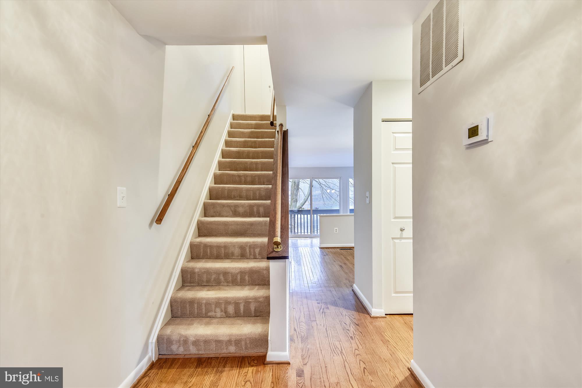 11328 Dockside Circle Reston, VA 20191 - Photo 18 of 44 Foyer