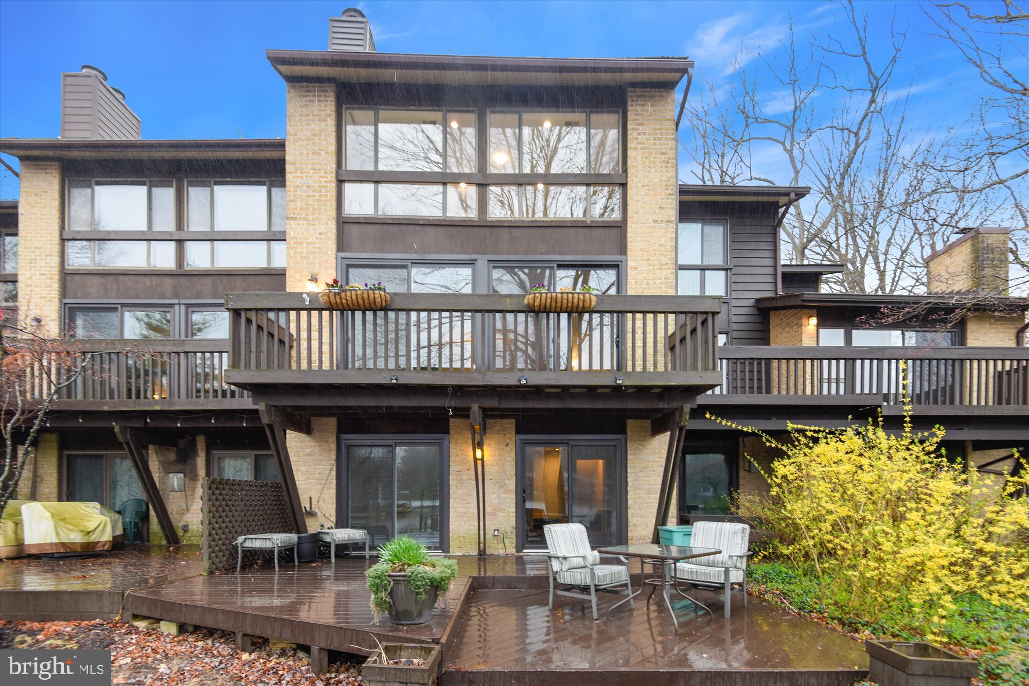 11328 Dockside Circle Reston, VA 20191 - Photo 4 of 44 Forward-situated townhouse offers added privacy