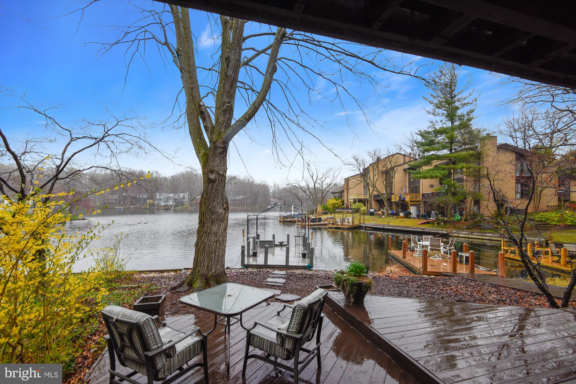 11328 Dockside Circle Reston, VA 20191 - Photo 37 of 44 Sigh.