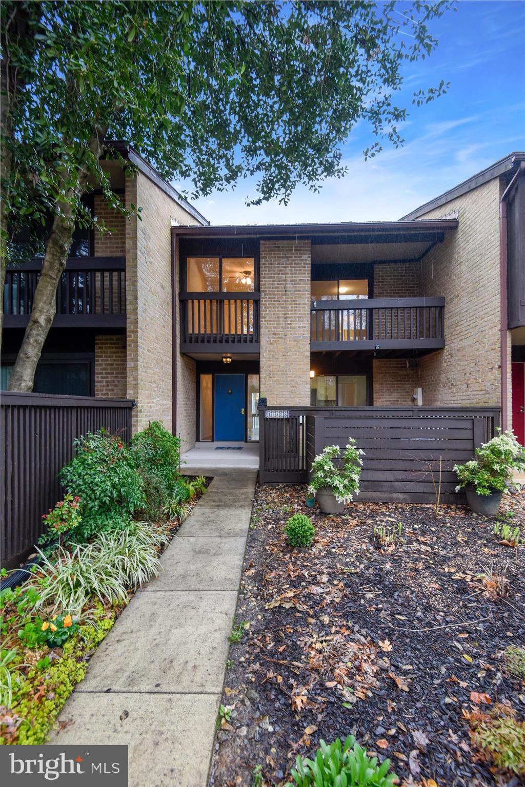 11328 Dockside Circle Reston, VA 20191 - Photo 10 of 44 Front elevation