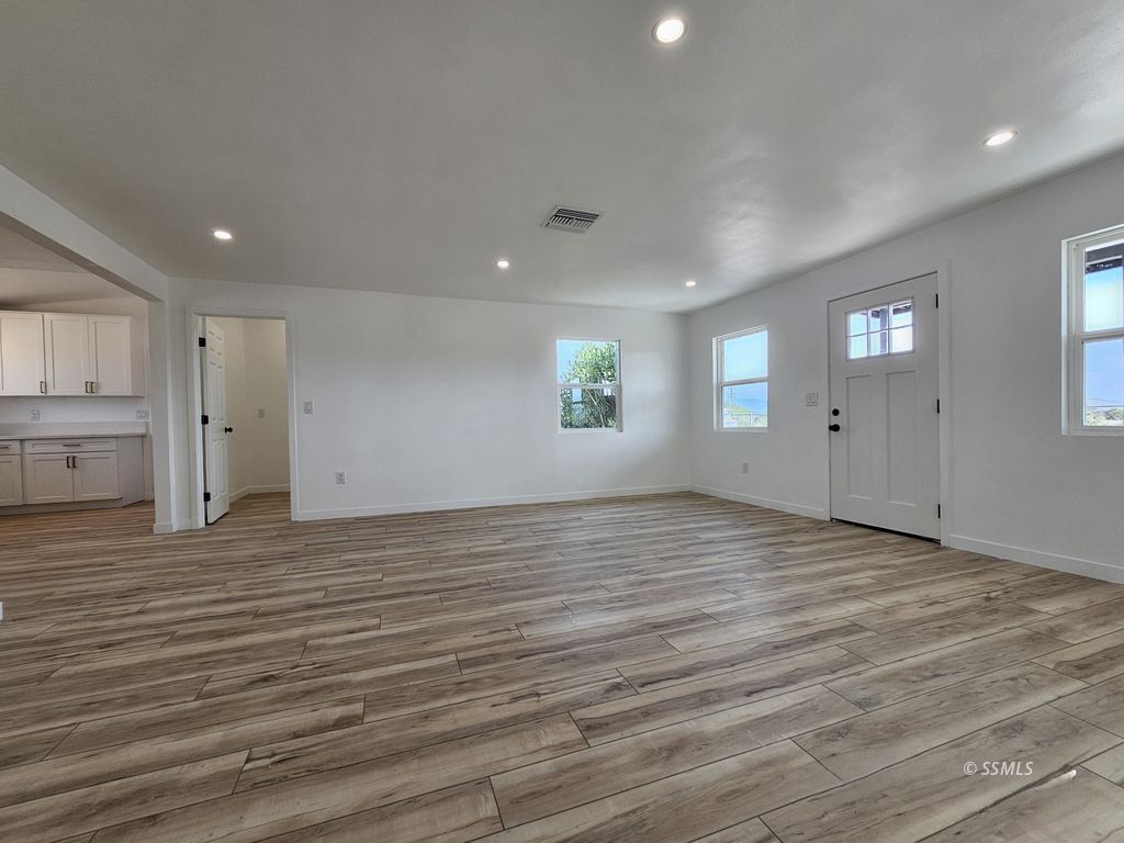 200 North Kern Street Ridgecrest, CA 93555 - Photo 13 of 37