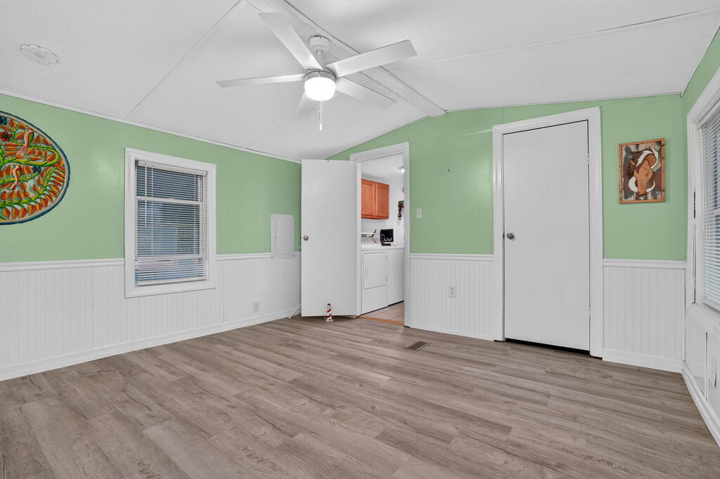 2410 Ridge Road Chincoteague, VA 23336 - Photo 20 of 37 Gallery Image 20