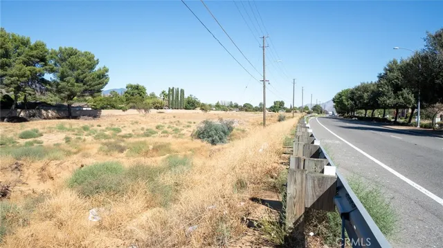 a view of a outdoor space