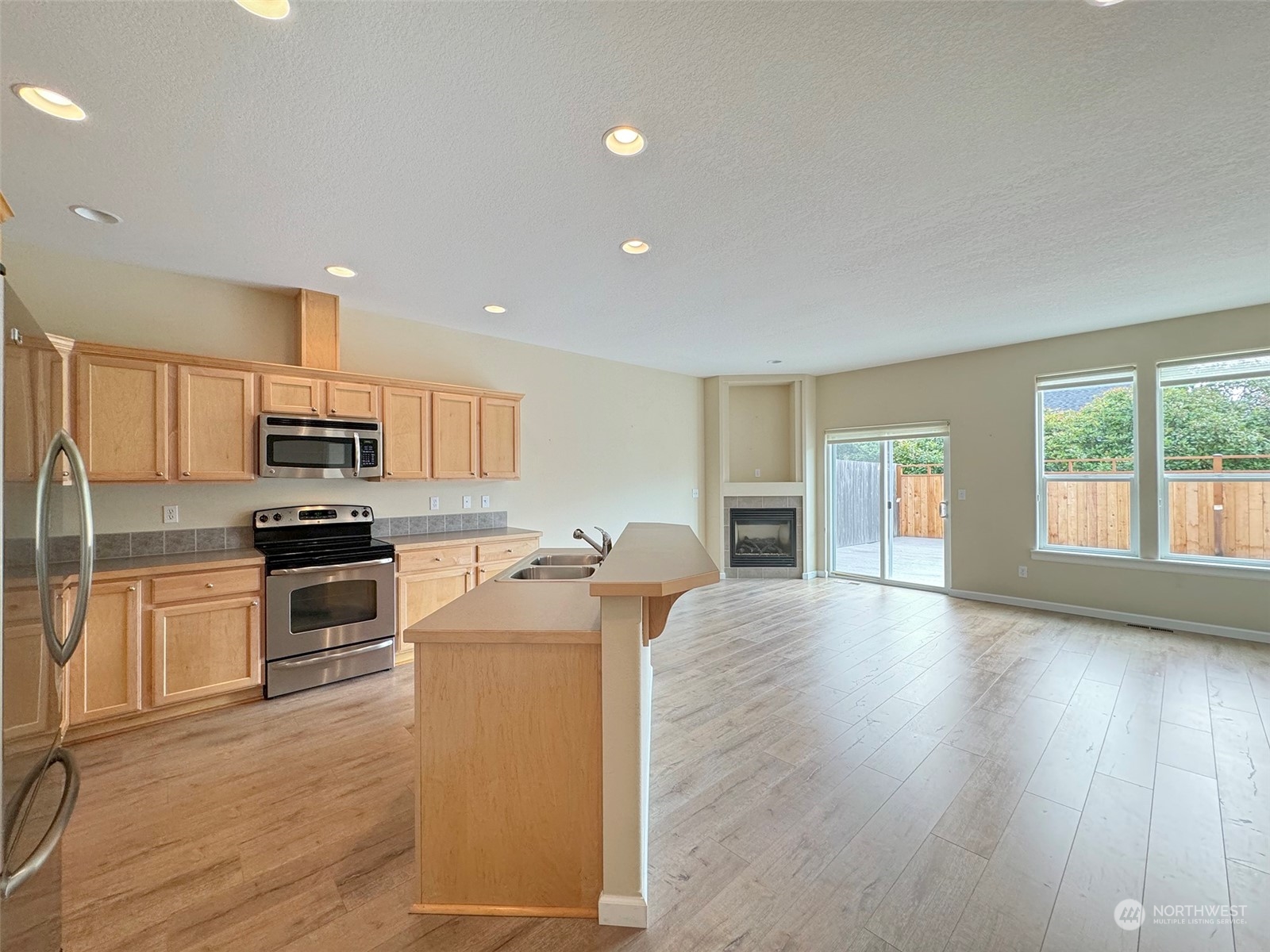 141 Stratus Loop Sequim, WA 98382 - Photo 4 of 33