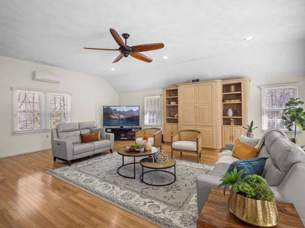 7 Ravens Bluff Andover, MA 01810 - Photo 14 of 42