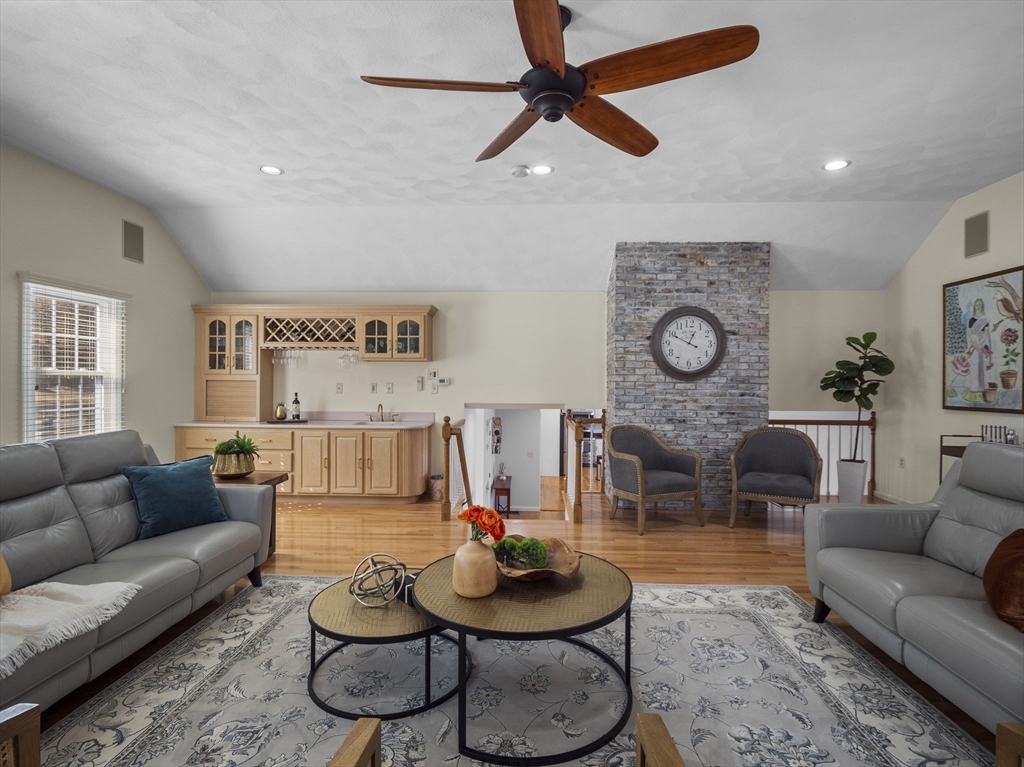 7 Ravens Bluff Andover, MA 01810 - Photo 17 of 42