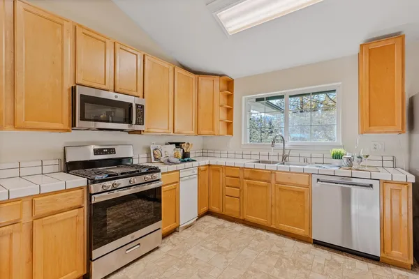 $688,500 | 26375 Barb Wire Lane, Colfax, CA 95713