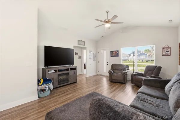 $279,900 | 1207 Parkland Trail, Jeffersonville, IN 47130