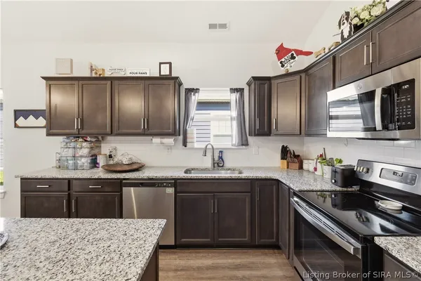 $279,900 | 1207 Parkland Trail, Jeffersonville, IN 47130