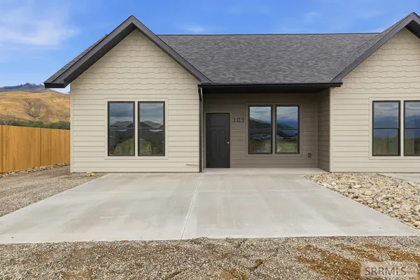 $299,999 | 103 Everly Street, Salmon, ID 83467