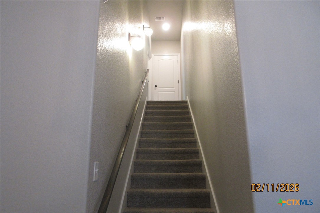 7623 Palladium Loop Killeen, TX 76542 - Photo 33 of 40 a view of entryway