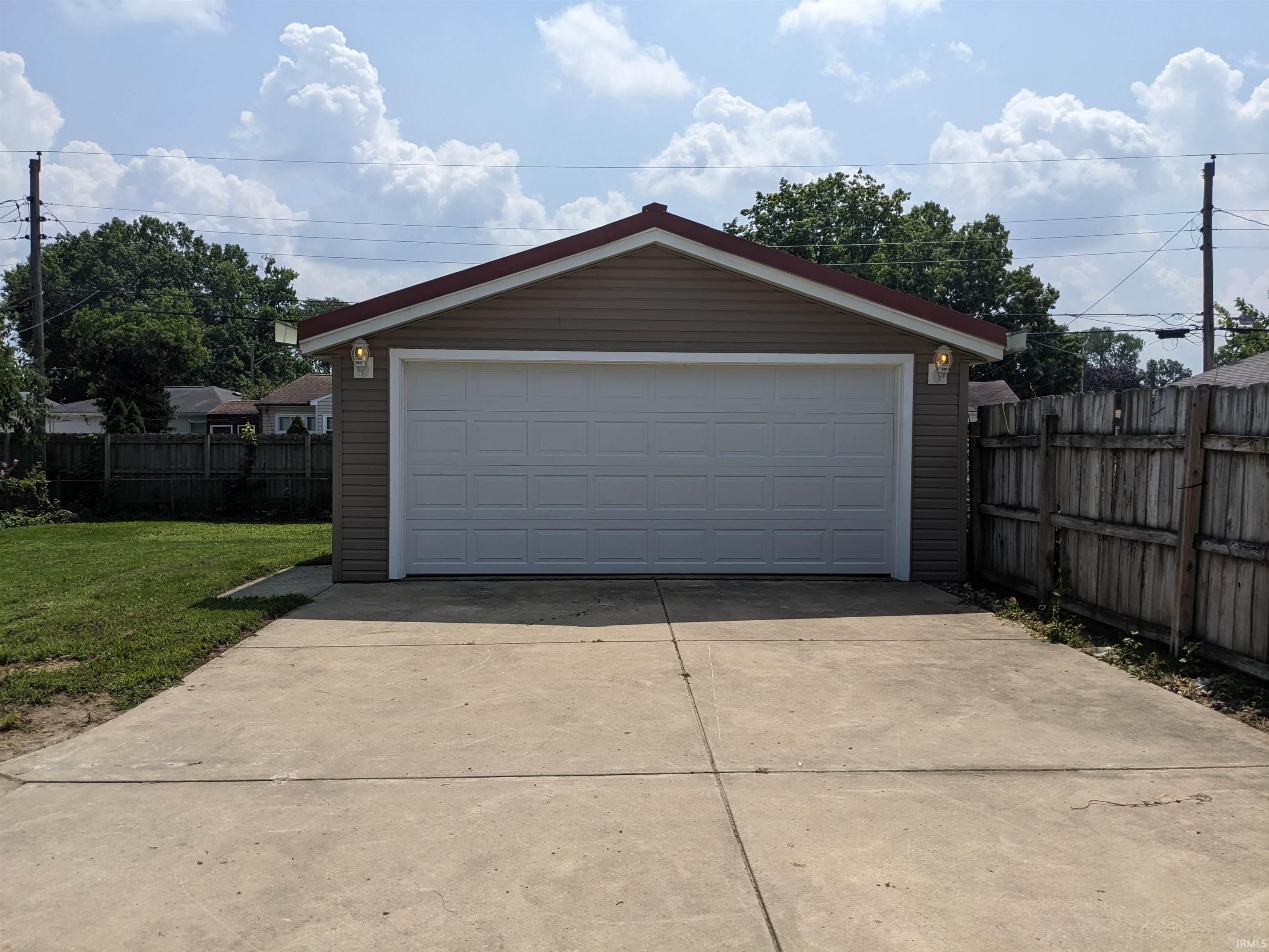 2726 Edison Road South Bend, IN 46615 - Photo 3 of 13 Gallery Image 3