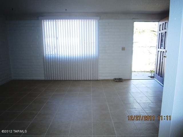 3022 East Presidio Road Tucson, AZ 85716 - Photo 3 of 9