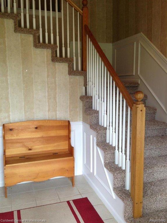 3525 Oakmonte Boulevard, Unit 72 Rochester, MI 48306 - Photo 4 of 22 2 Story Foyer