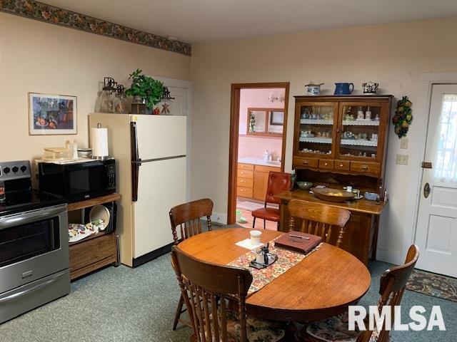2420 Iuka Road Iuka, IL 62849 - Photo 3 of 17