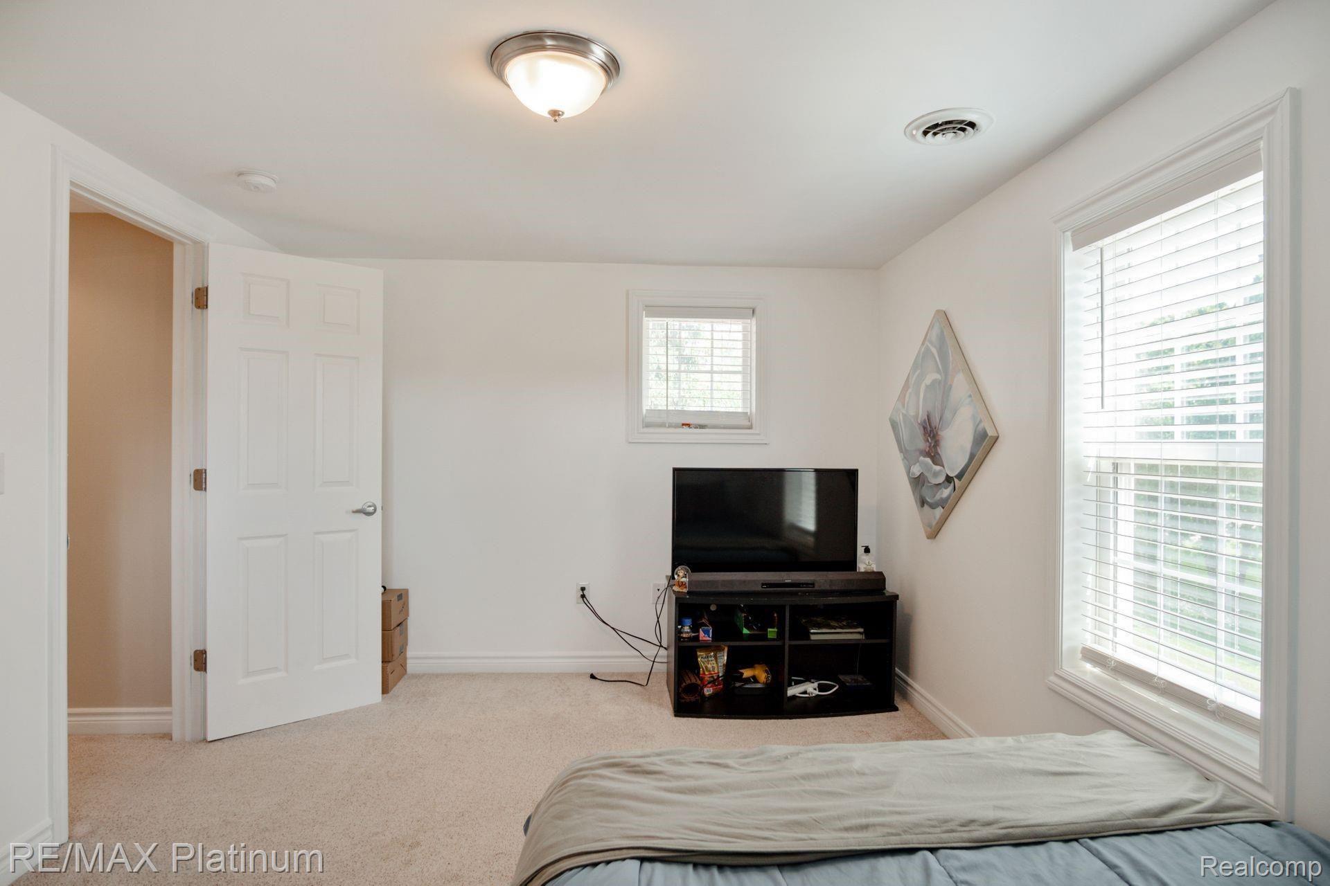 3107 Oak Grove Road Howell, MI 48855 - Photo 18 of 29 25.jpg
