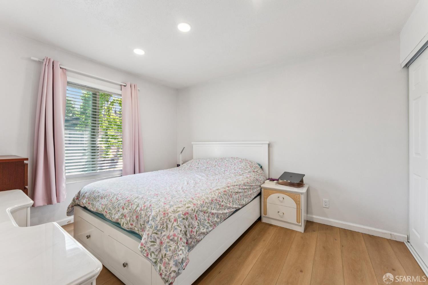 27788 Hummingbird Court Hayward, CA 94545 - Photo 20 of 36 a bedroom with a bed and a window
