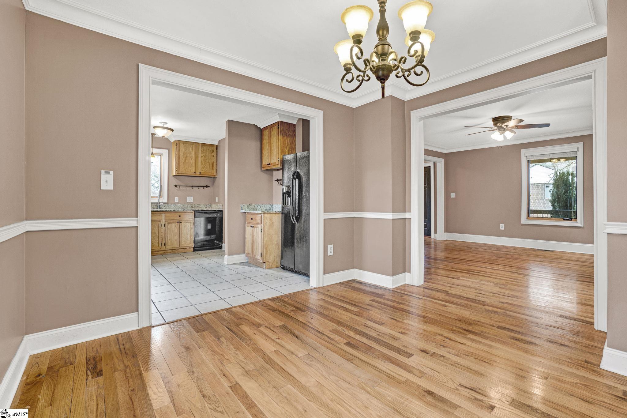 25 Mims Avenue Greenville, SC 29607 - Photo 7 of 30